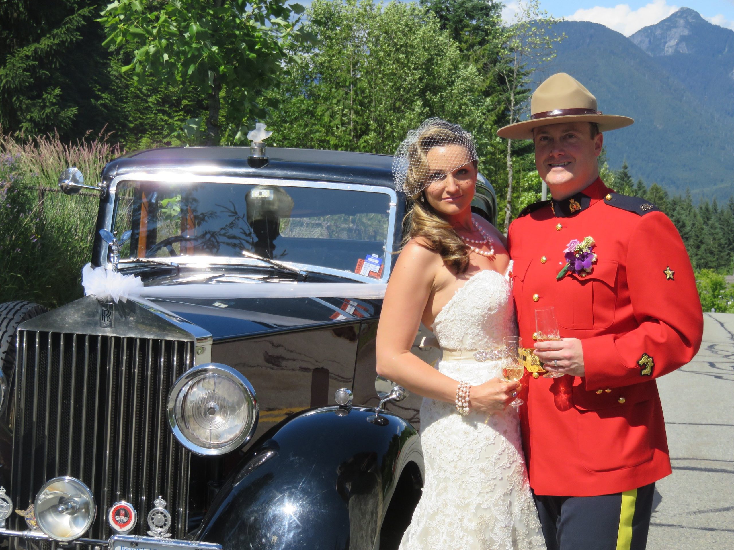 vintage-wedding-car-rcmp-wedding